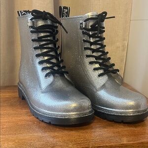 MICHAEL MICHAEL KORS
Tavie Logo Tape and Glitter Lace-Up Rain Boot